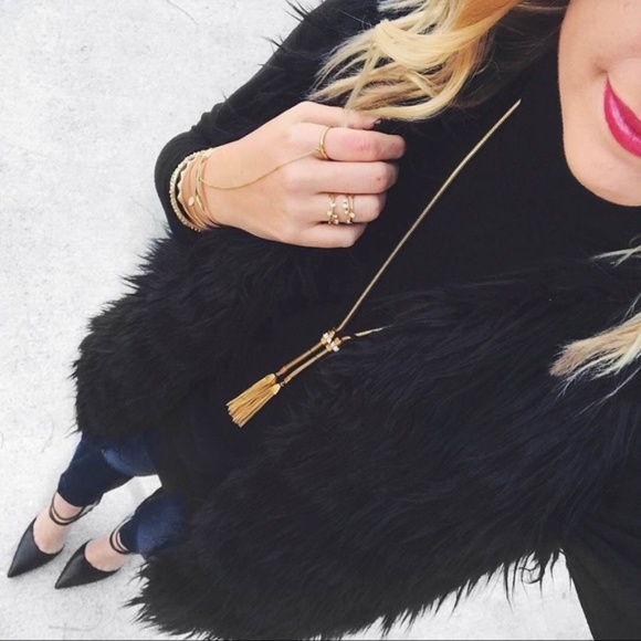 Stella and Dot | Vintage Gold Jacqueline Adjustable Slide Tassel Necklace - Picture 4 of 8